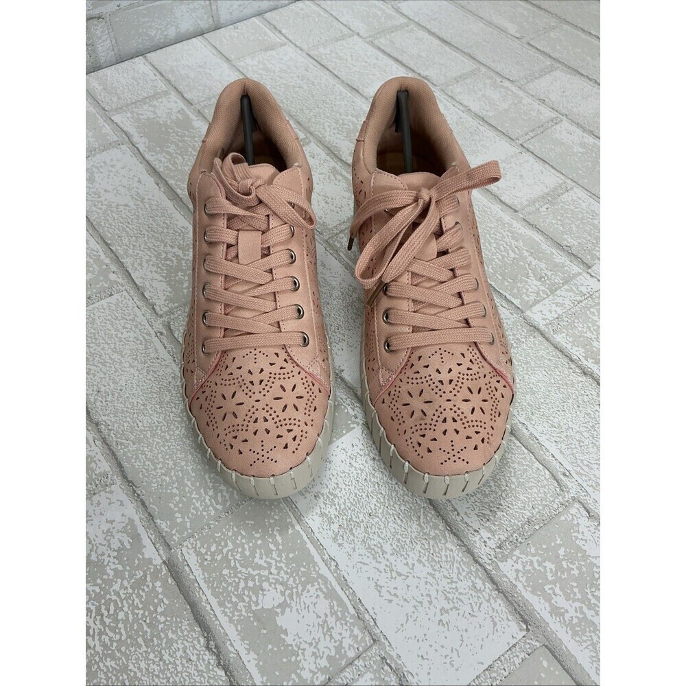 Blush Reta Easy Spirit Sneakers Shoes Size 8.5 In New Condition With Out Box